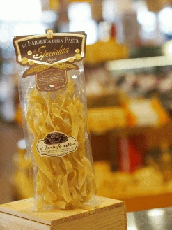 La Fabbrica Della Pasta Di Gragnano La Fabbrica Della Pettegole Truffle Pasta